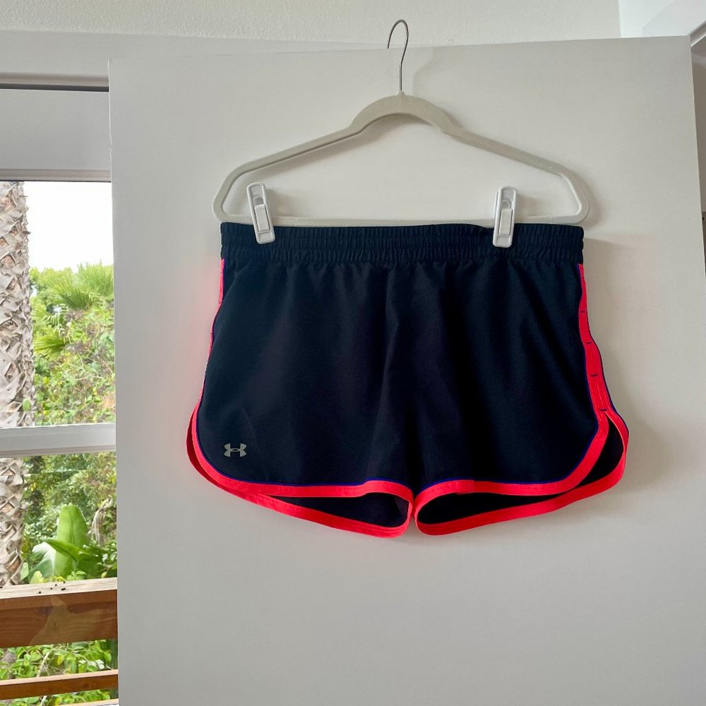 Under Armour Heat Gear Semi-Fitted Athletic Shorts, Black with Neon Pink,‎ L